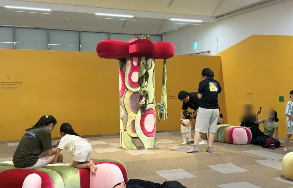 Children exploring KKEKK's soft textile installation at MMCA Gwacheon