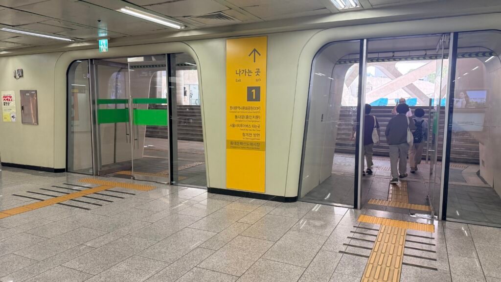 Exit 1 of Dongdaemun History & Culture Park Station near DDP