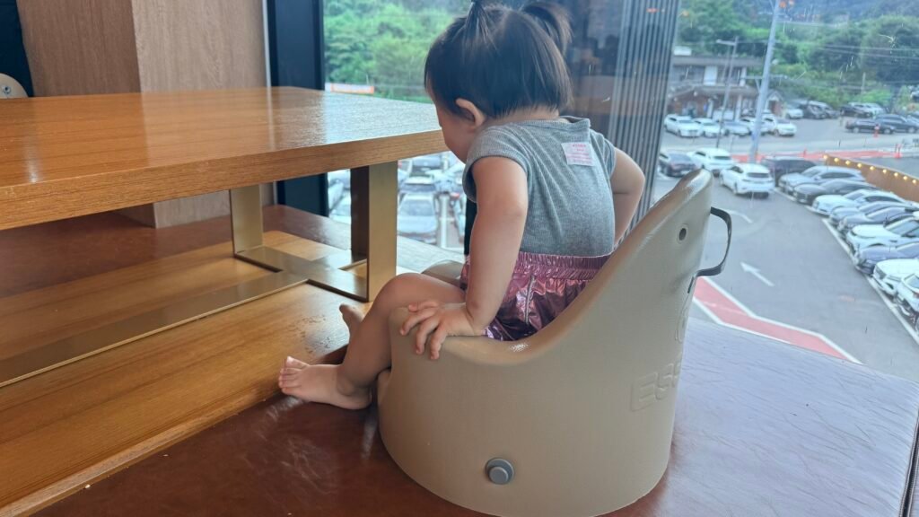 Baby chair at TABLES Lounge